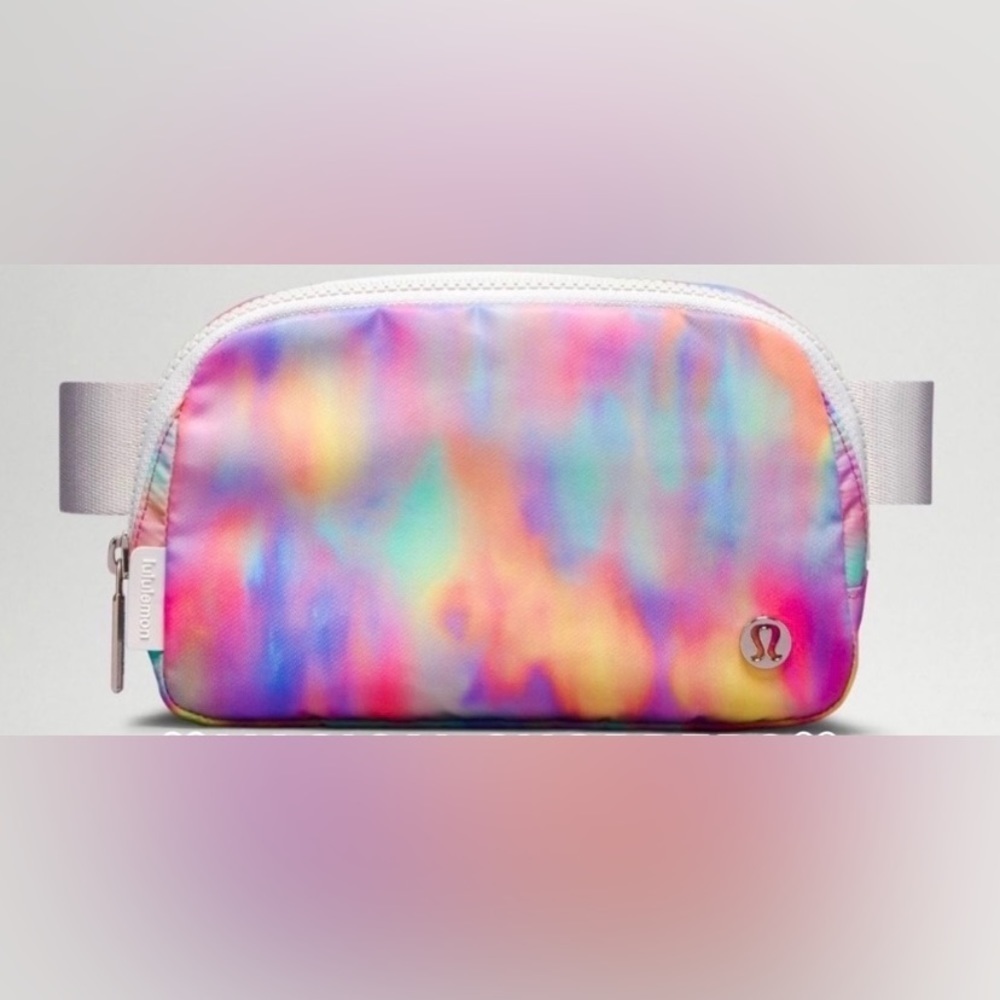 NWT Lululemon Everywhere Belt Bag 1L in Prism Wash Print Multi Vapor